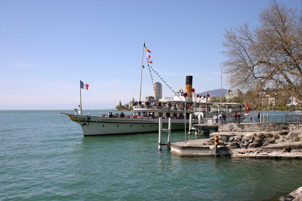 CGN ship "La Suisse" at Territet by tangocharlie