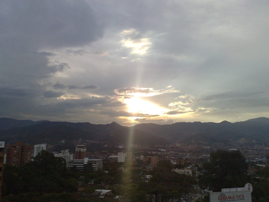 Medellín desde el centro comercial vizcaya by kamilokardona