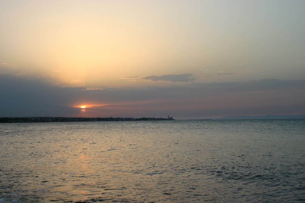 Trani vista da Bisceglie by Paolo Sciancalepore