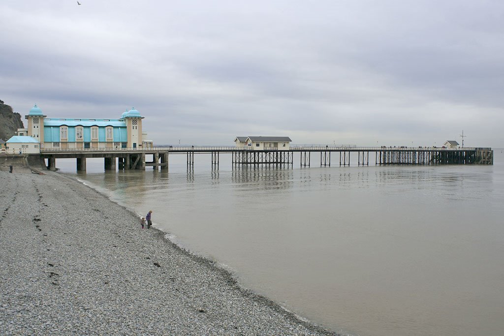 Penarth Pier by filz123