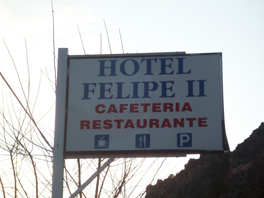 Cartel. Hotel Felipe II de Ayna by orlyohan