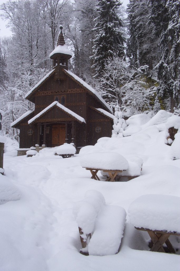 Tussetkapelle im Schnee by eschwarz