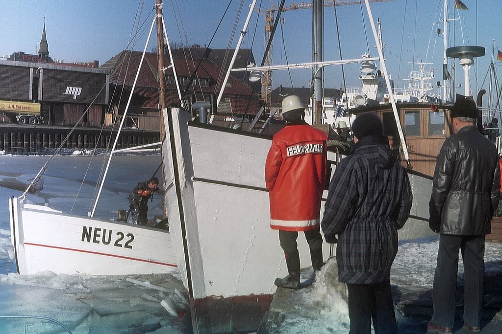 Titanic. Neustadt in den 1980ern... by Sterntaucher