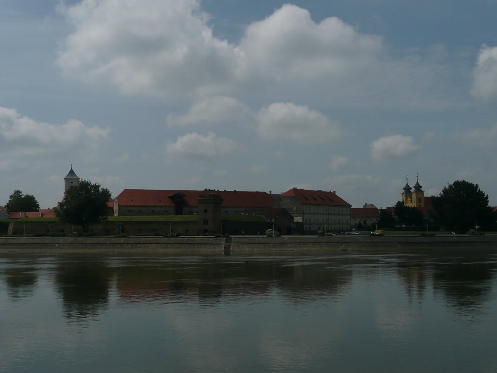 Osijek - Tvrda from across the river by aturkalj