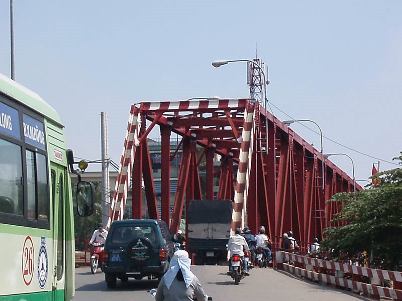 Cau Do-Red Bridge by Nguyễn Thành Tân