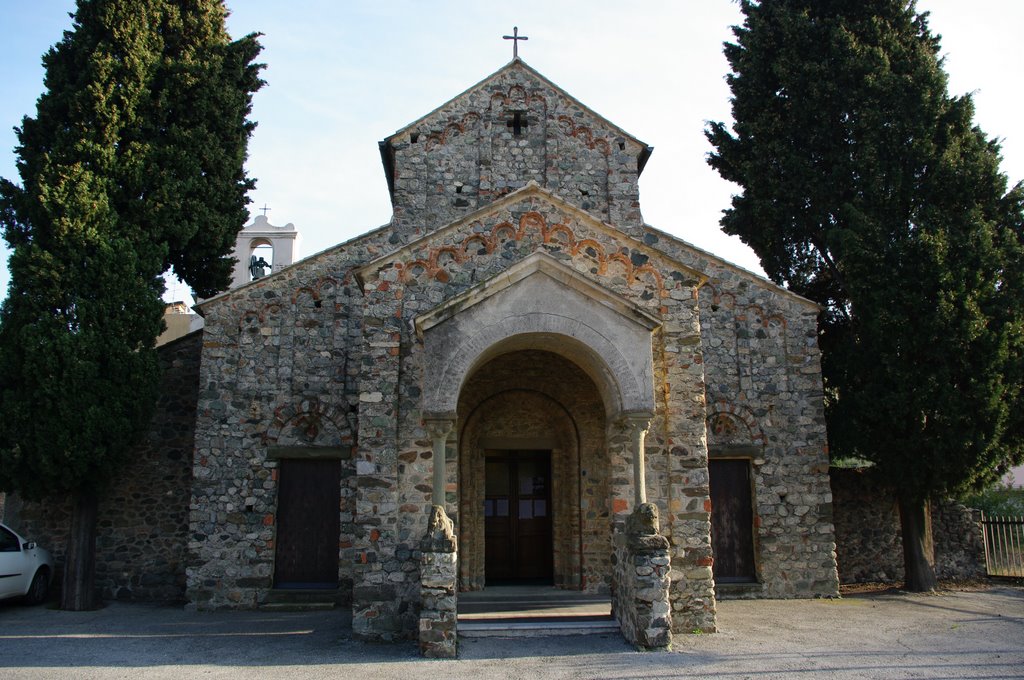 Albisola Superiore (SV). Chiesetta romanica ricostruita by Walter Carlini