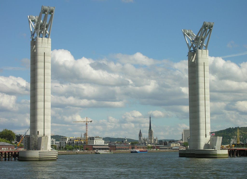 Construction du pont Gustave Flaubert by Pierre Coquil