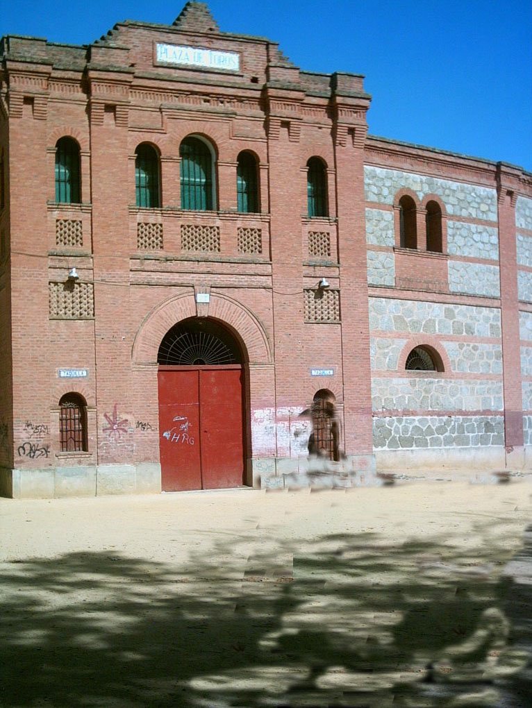 Plaza de toros by AmpyGP