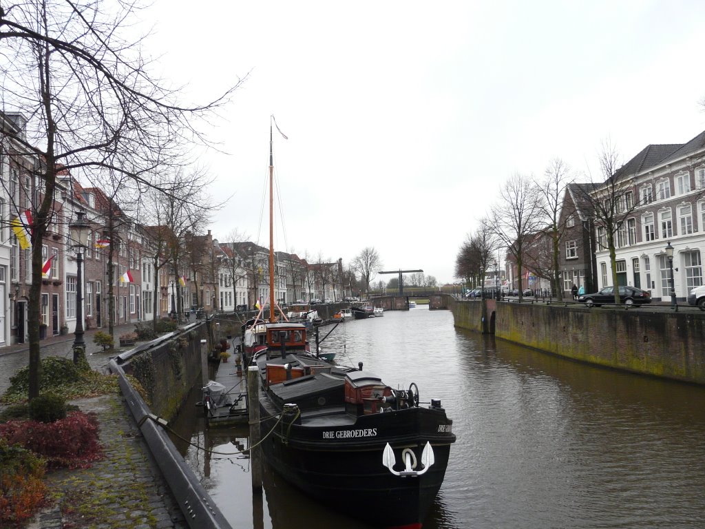 De Dieze, zicht op noordoosten (de Handelskade), 's Hertogenbosch by David Jimmink