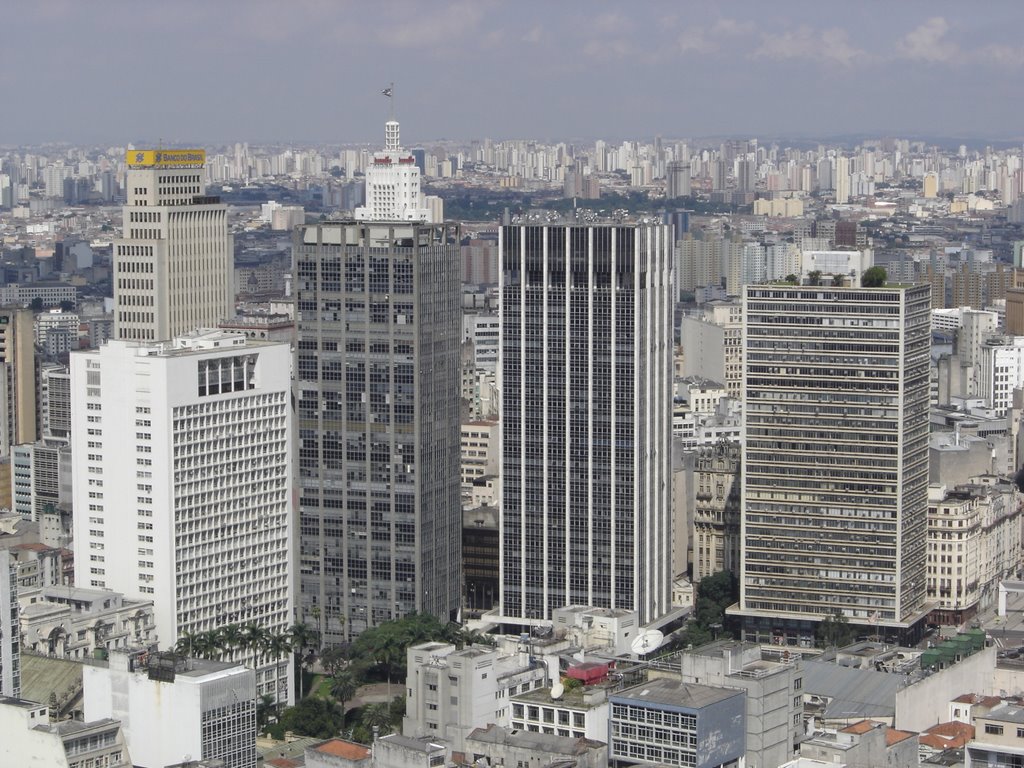 Edifícios - Centro (a partir do edifício Itália), São Paulo, Brasil. by André Bonacin