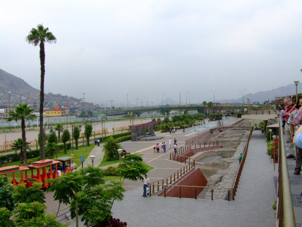 Lima, Part of the old citywall by roadrunner48