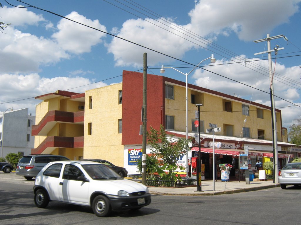 Los Pinos Condominios y Plaza by José Manuel Repetto Menéndez