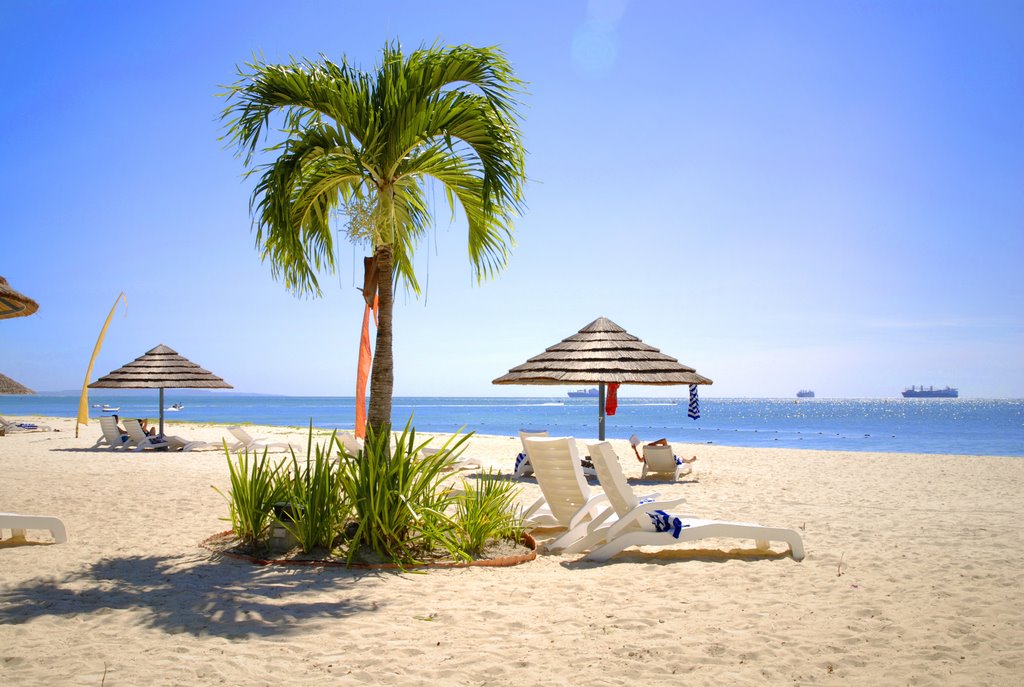 Beach, hyatt regency, saipan by H.Furuichi