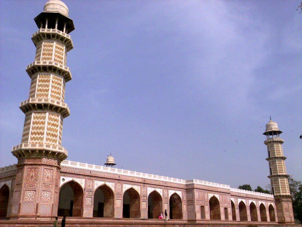 Jehangir's Tomb by Syed Yasir Usman