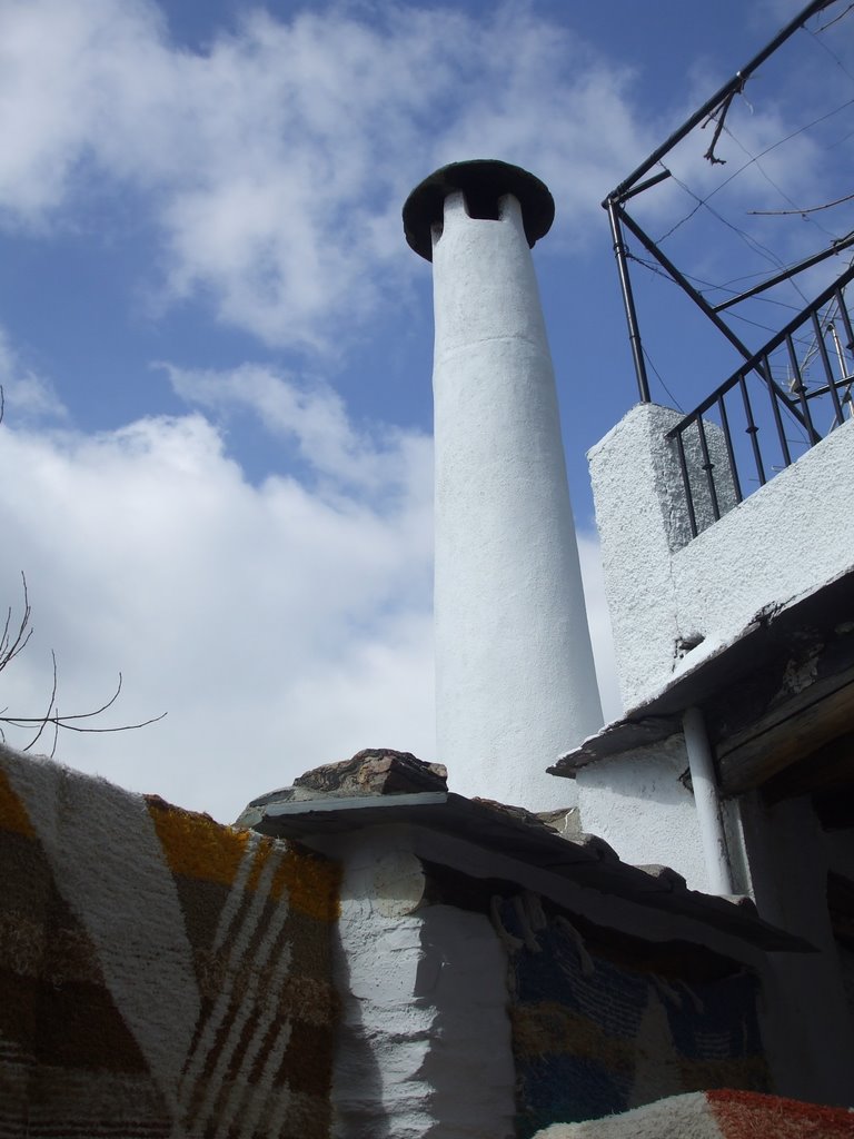 Chimenea.Pampaneira by jose luis león