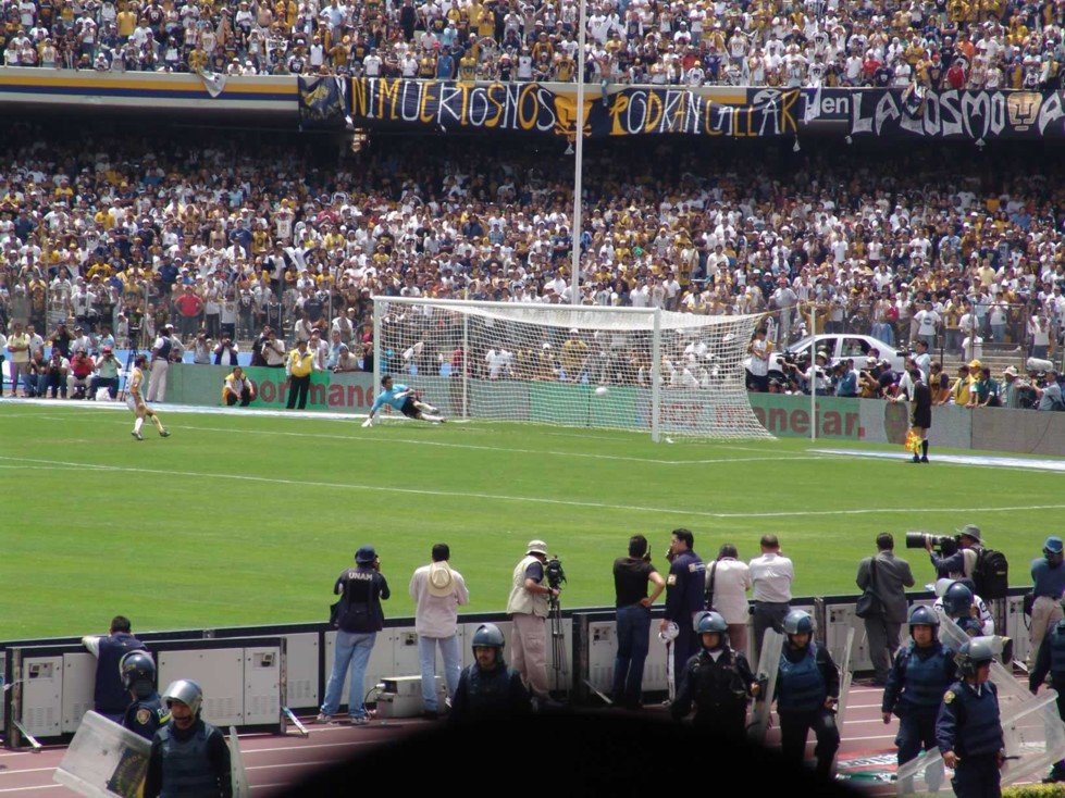 Final Pumas-Chivas 04 Gol Beltrán by JavierOrtiz