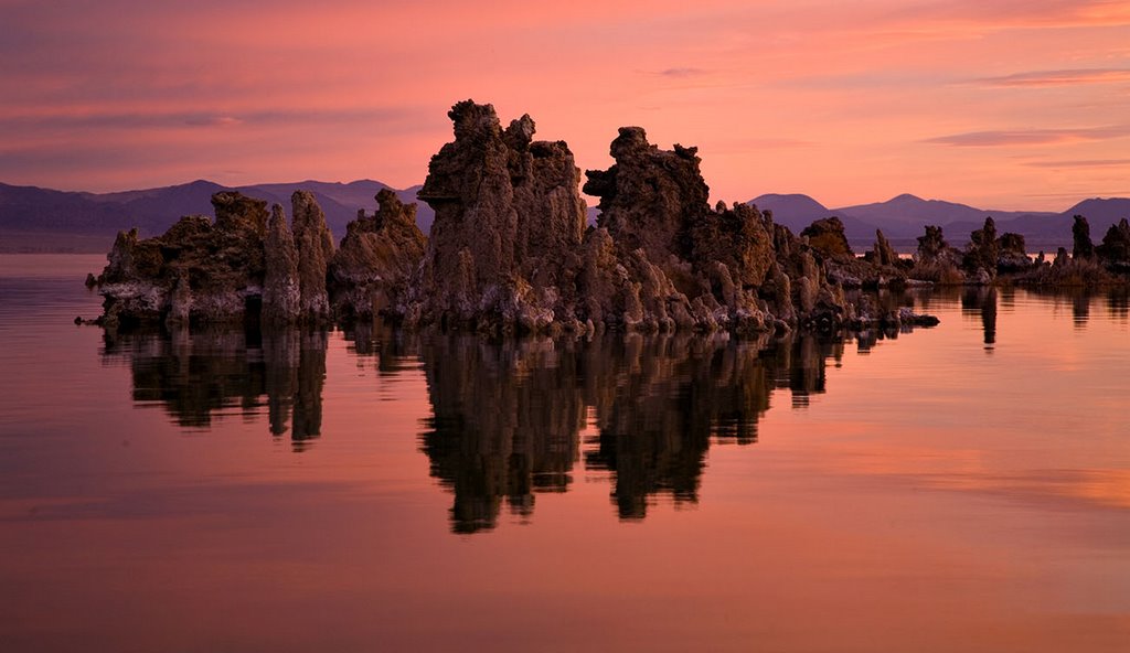 Mono Lake by Bill Scull