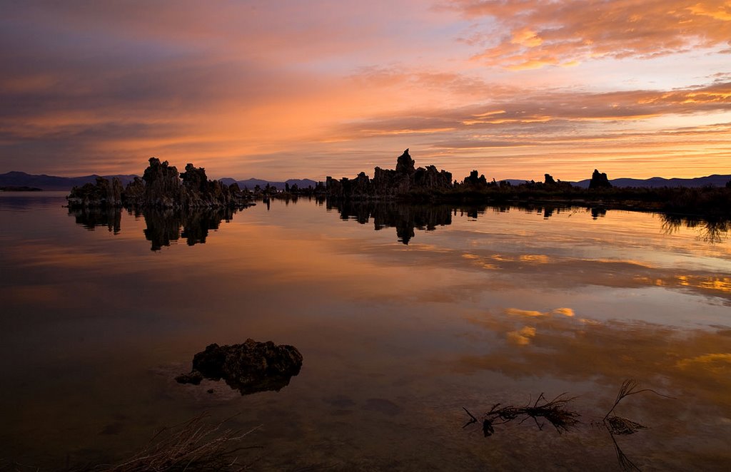 Mono Lake by Bill Scull