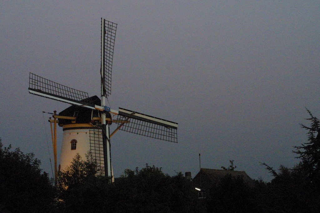 'Korenlust', molen Stellendam by R.T.H. van der Wende