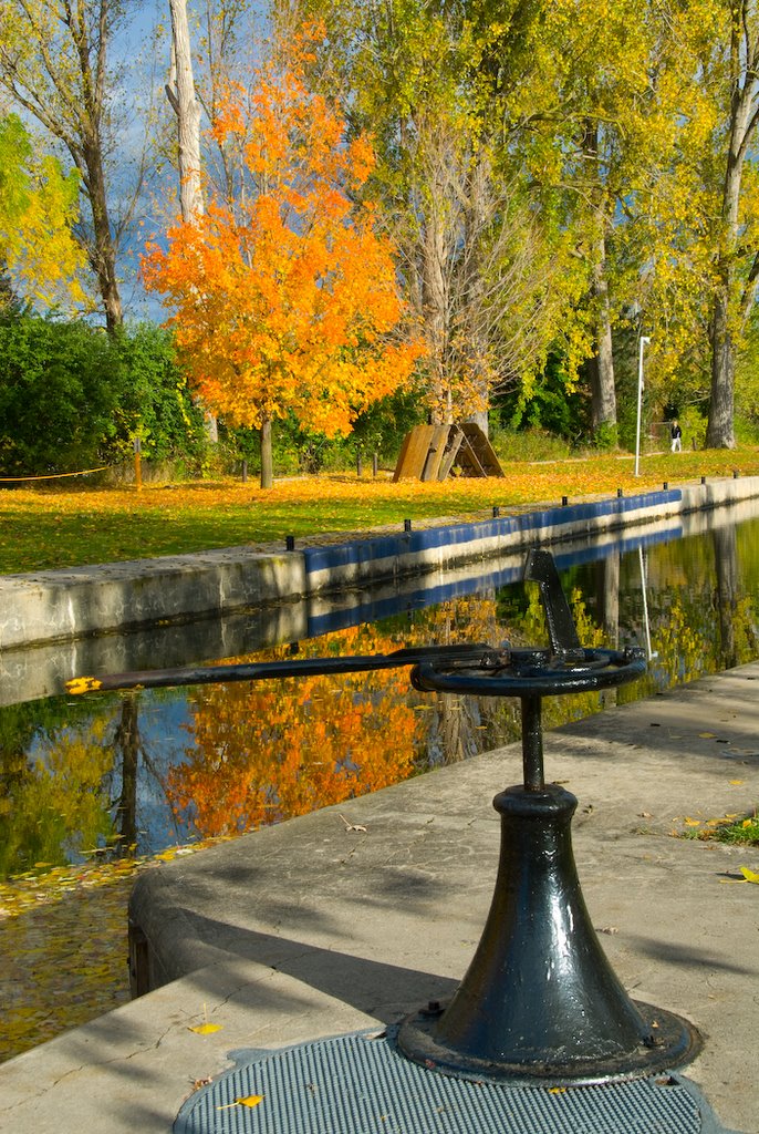 Fall colors at Peterborough lock by mch_photo