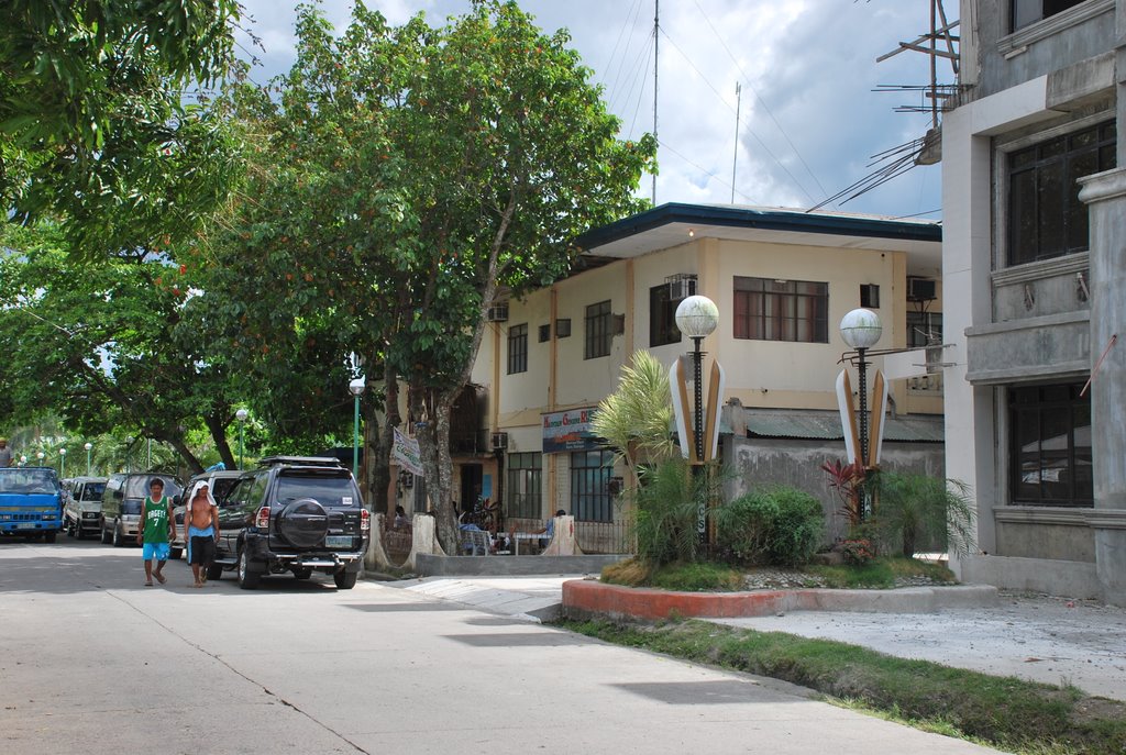 Municipal hall of Balete, Batangas by cesarcentroncambay