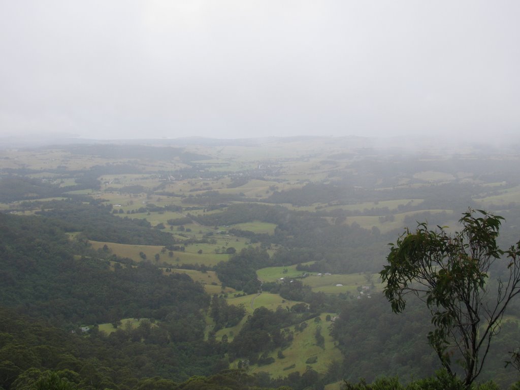 Jamberoo Mountain Look Out Point, Drualla Road. by ashleydstacey