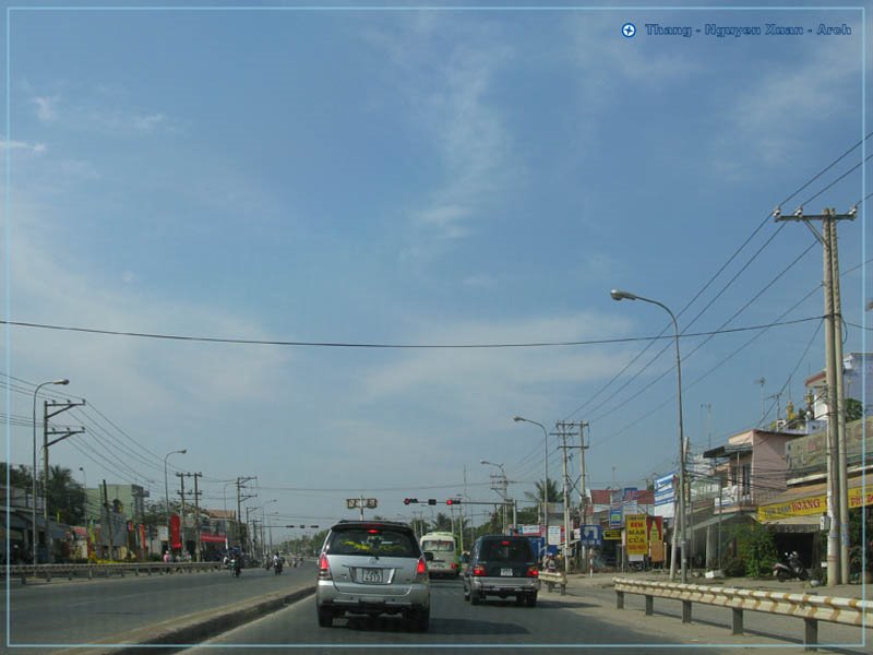 Ngã ba - Mỹ Xuân - Crossroads by Vietnam - Paracels