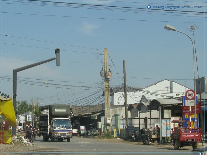 Ngã ba - Mỹ Xuân - Crossroads by Vietnam - Paracels