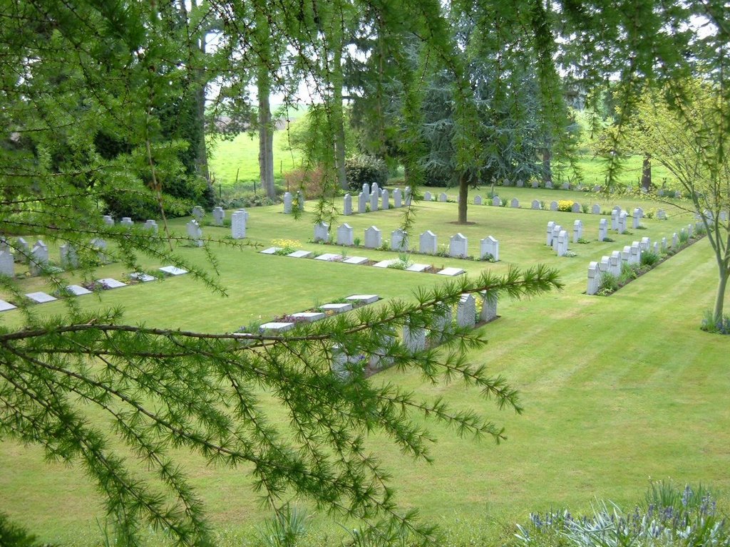 St Symphorien Military Cemetery by Steve Arnold