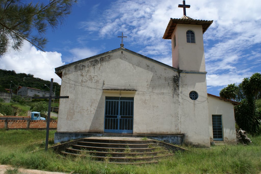 Igreja N.S. Aparecida - Ravena by Fernando Bezerra