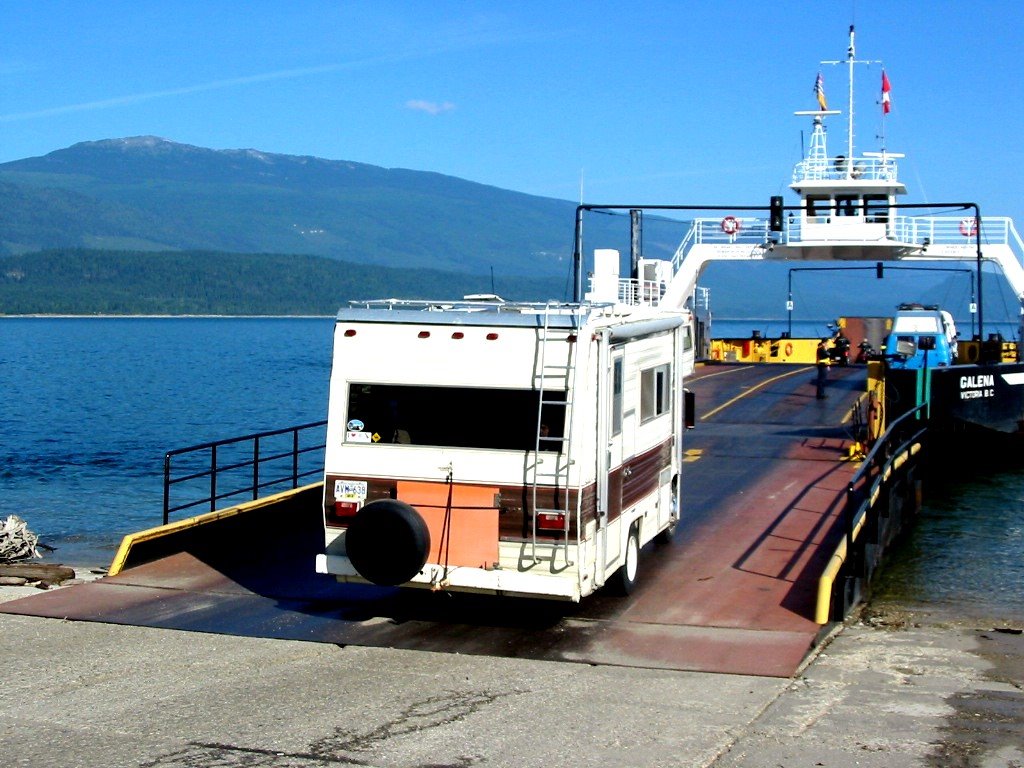 Galena Bay - Fähre beladen ,--(.w.-.p.) by Walter Penz