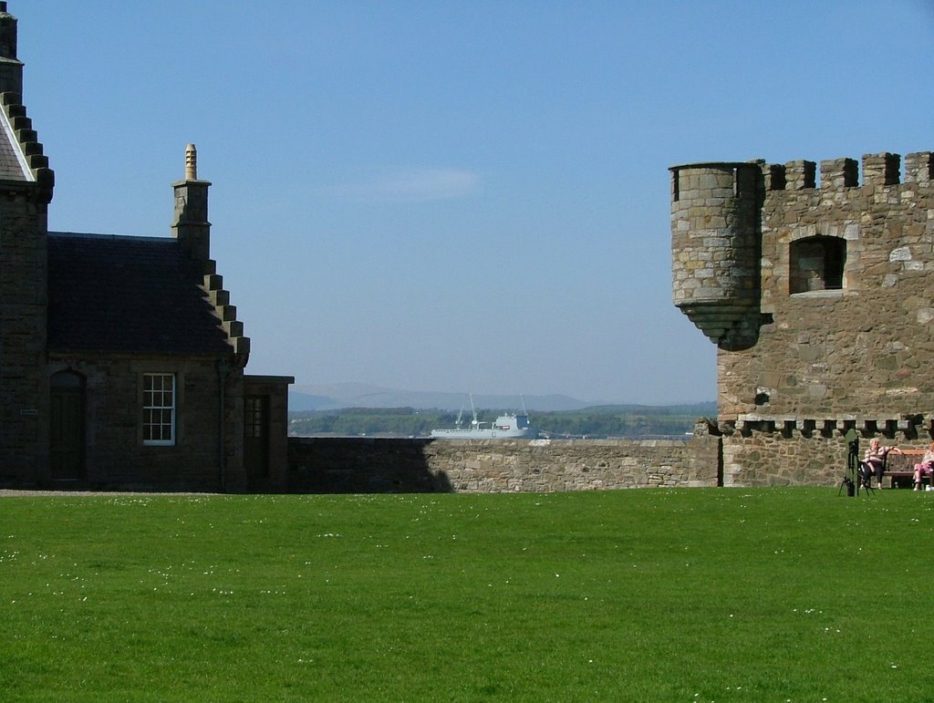 Blackness castle with Largs bay in background. by tormentor4555