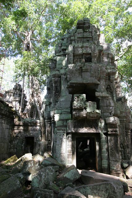 Angkor by Richard Lozin