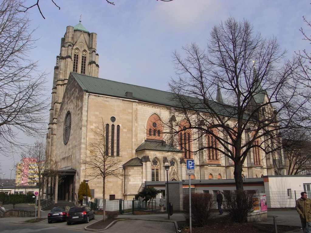 Sankt Gertrud Kirche Essen by MartinRadespiel