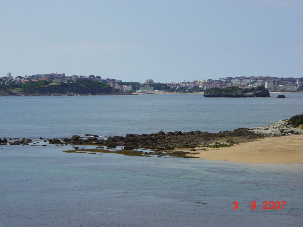 Bahía de Santander. Isla de Mouro e isla de Sta. Marina (by Birkenwald) by Birkenwald47