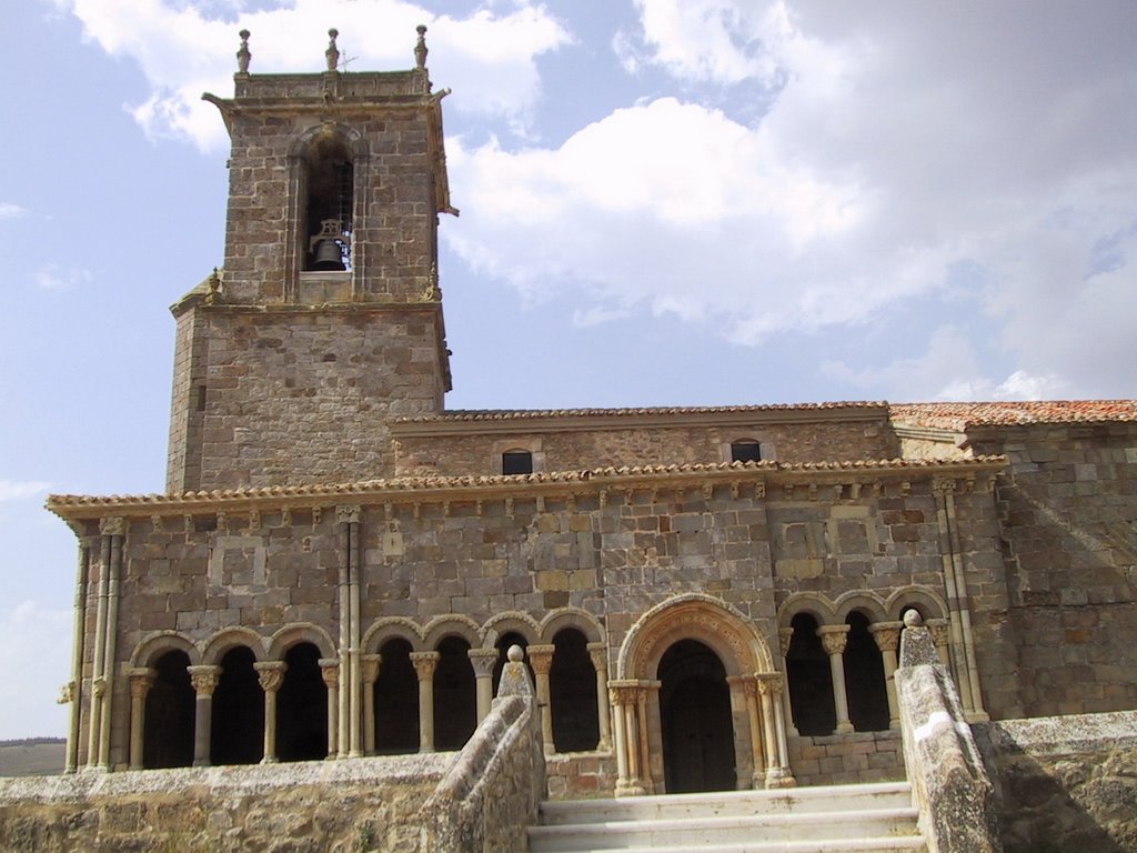 IGLESIA DE REBOLLEDO DE LA TORRE by Jesus Granados