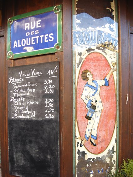 Paris : rue des Alouettes by charles pascarel