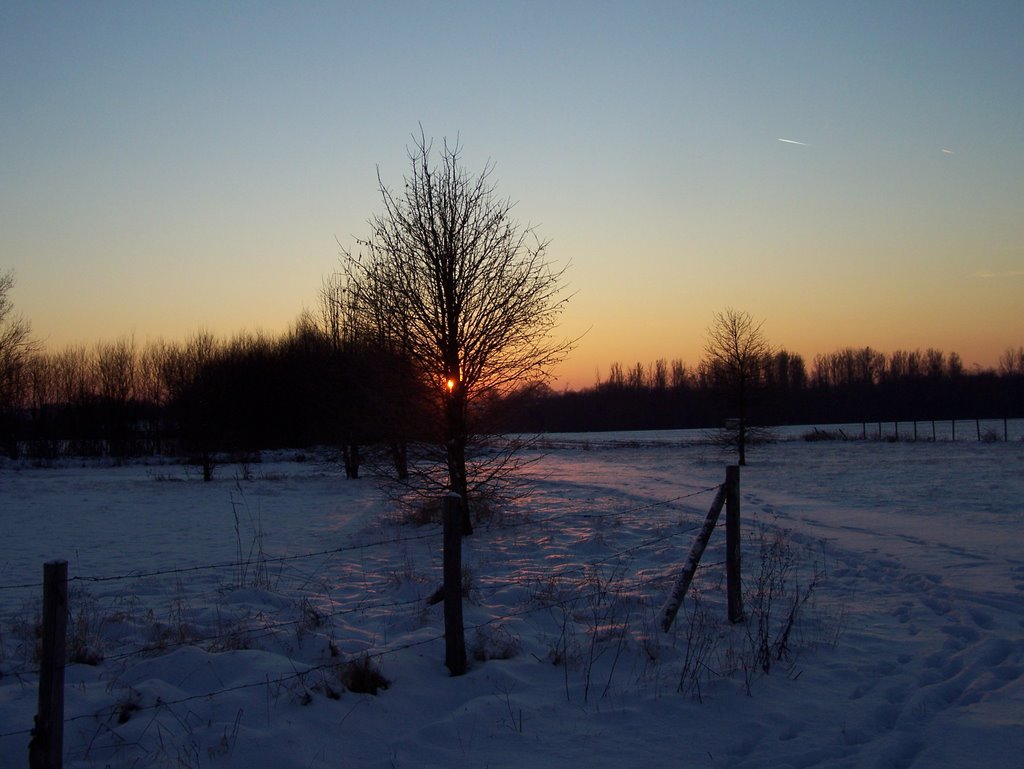 Winteravond nabij Kasteel Terworm by W Klinkenberg