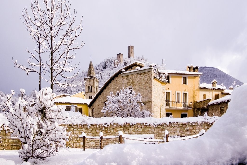 Panorama con campanile e torri by Edoardo Carioli