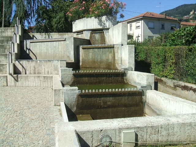 Lavena Ponte Tresa, scorcio di piazza antistante parrocchia by illuminato