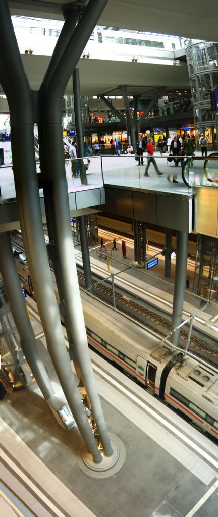 Berliner Hauptbahnhof - Ebenen Überblick - Jun.2006 by sebonline