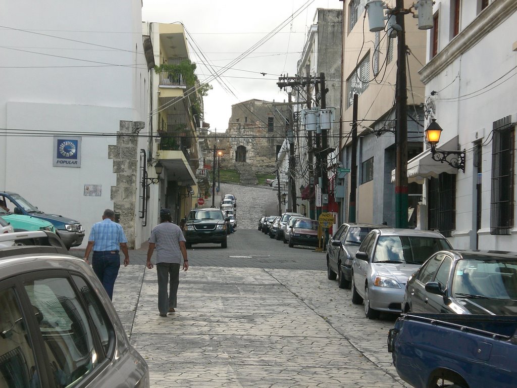 UNA CALLE DE STO.DOMINGO REP.DOMINICANA by JORGE GABRIEL MEZA V…