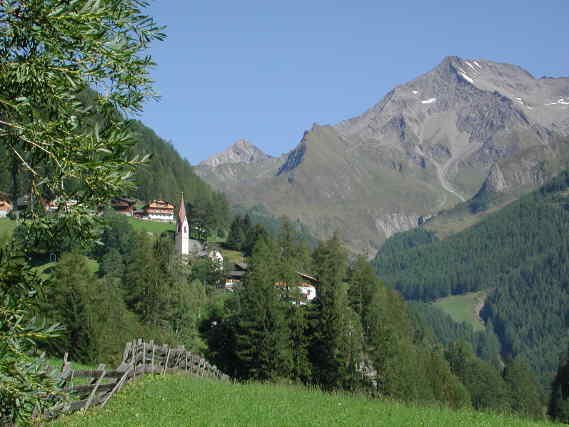 Luttach / Südtirol by peterlatz