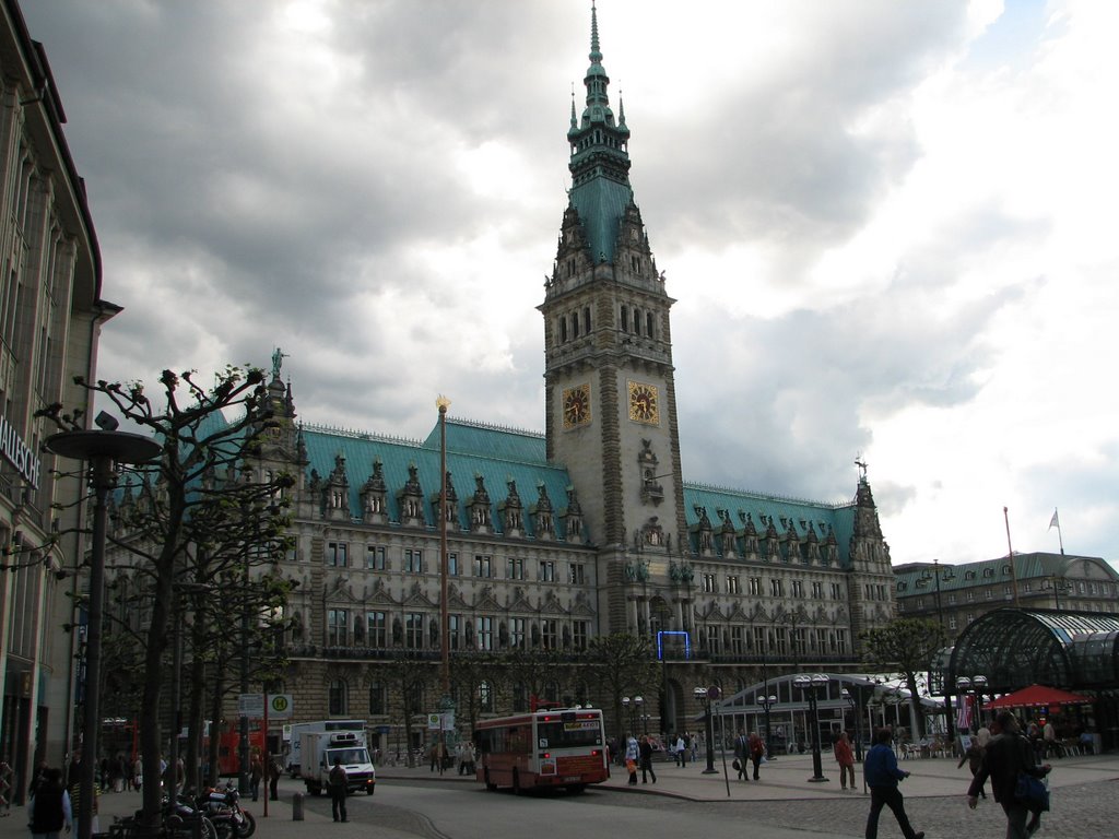 Hamburg Rathaus by Petr "bery" Beránek