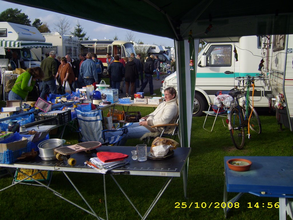 S.A.T. Treffen / Flohmarkt by Pommes - Peter