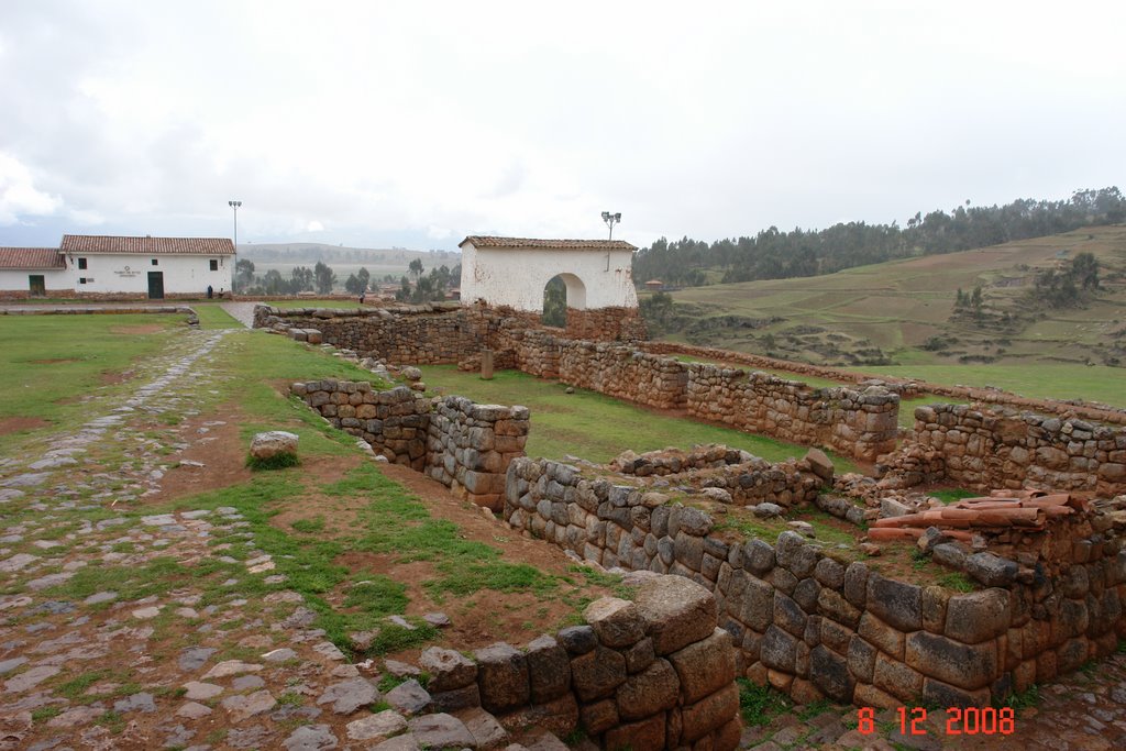 Chinchero by Vitaliy Zadorozhny