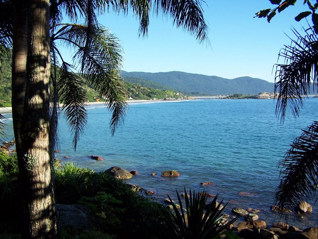 Praia do Matadeiro by Paulo H. Lima