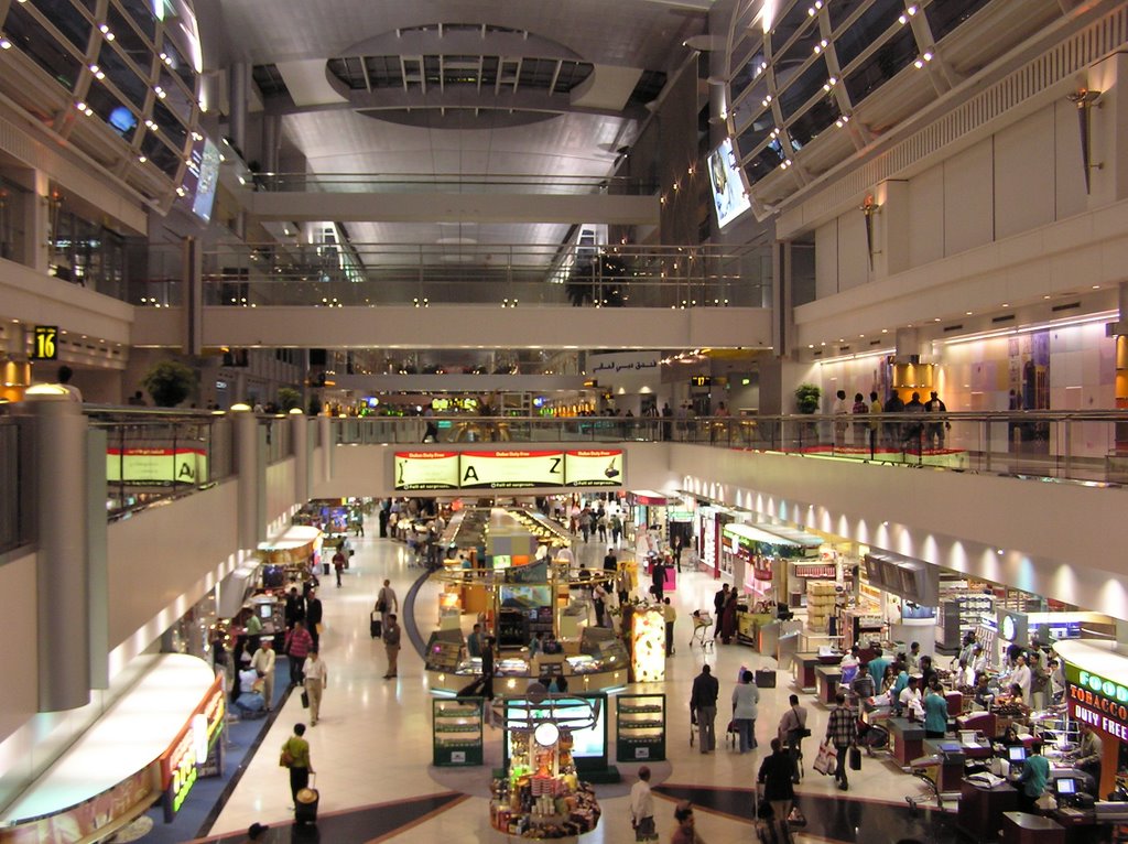 Dubai Airport by www.kreuzfahrtinsel.…