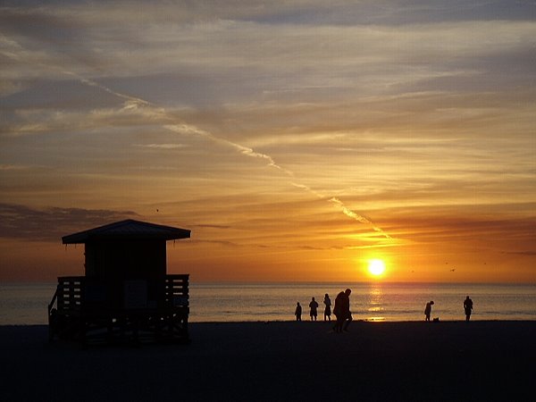 Sunset at Siesta Beach, Sarasota, FL. U.S.A. by yoav menachem