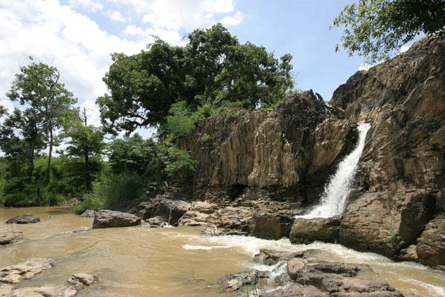 Thác Đray Sáp / Dray Sap Falls and Yok Don National Park by Richard Lozin